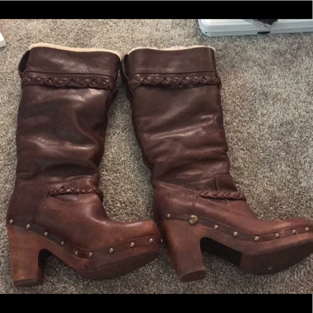 Wool-lined UGG boots